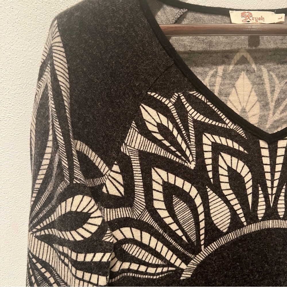 Vintage Anthropologie Aryah Half Sleeve Flower Petal Lightweight Sweater Dress - Picture 9 of 9
